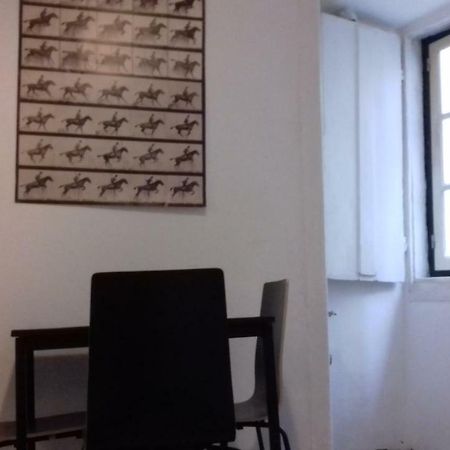 City Center | Chiado Typical Small Flat Лісабон Екстер'єр фото
